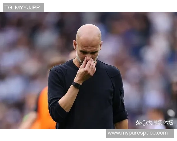 漫长的期待终于结束！汉达诺维奇脚后跟绝杀，曼联2-1险胜布莱顿